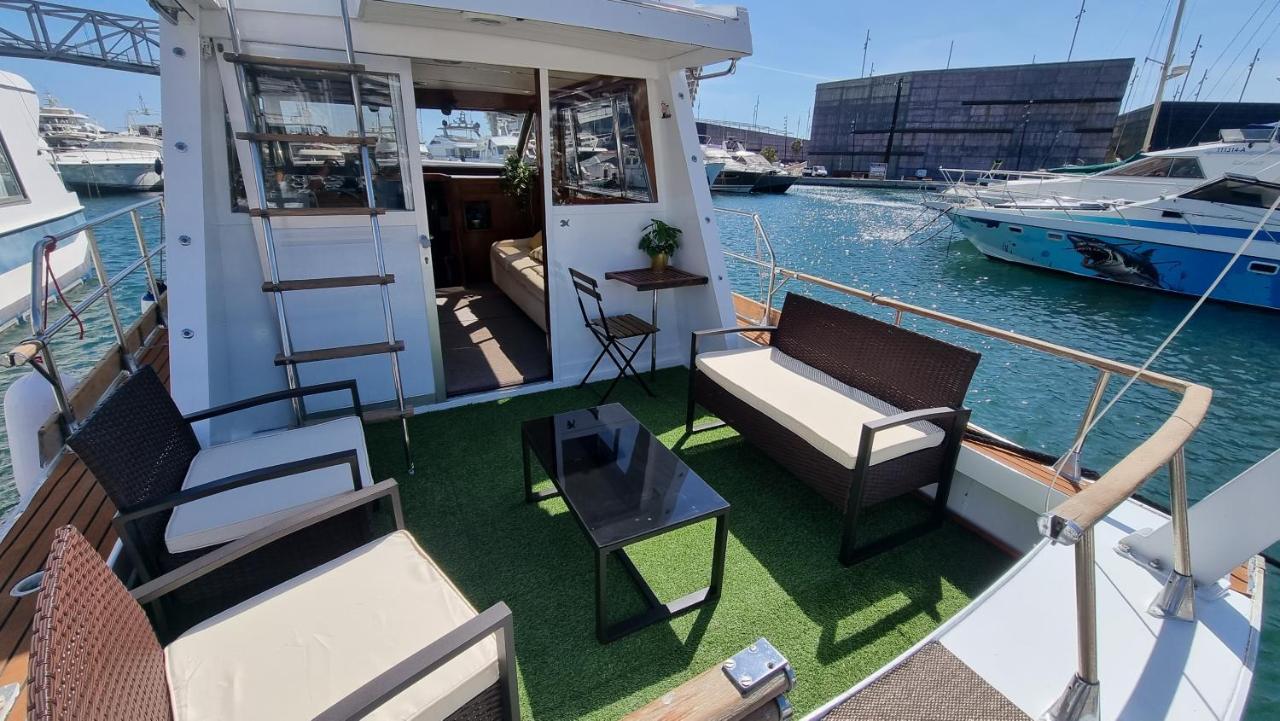 Hotel Charming Boat House In Barcelona With Big Terrace And Solarium Sant Adria de Besos Exterior foto