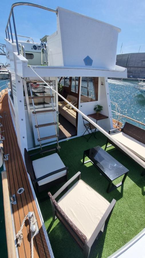 Hotel Charming Boat House In Barcelona With Big Terrace And Solarium Sant Adria de Besos Exterior foto