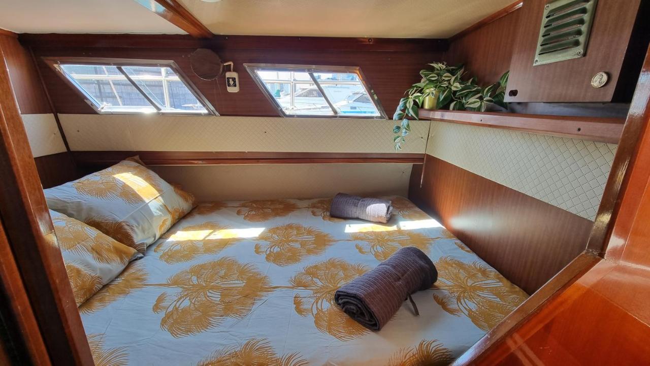 Hotel Charming Boat House In Barcelona With Big Terrace And Solarium Sant Adria de Besos Exterior foto