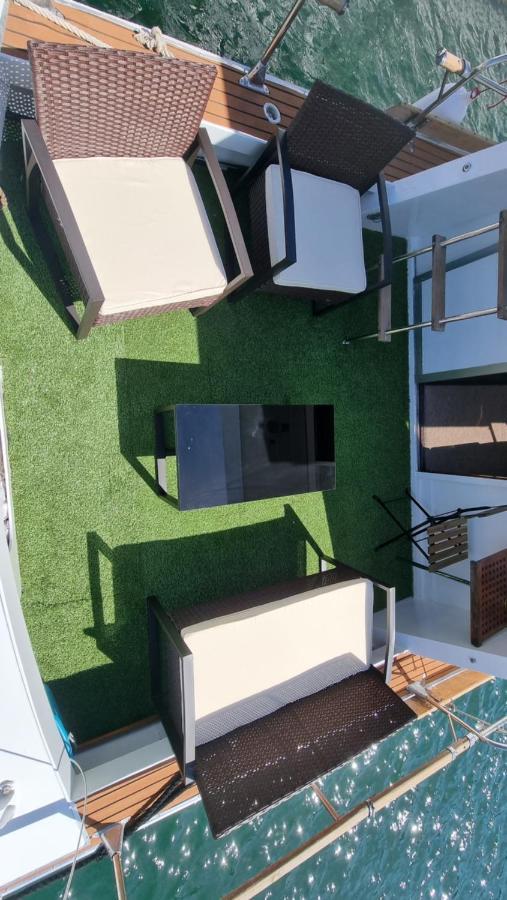 Hotel Charming Boat House In Barcelona With Big Terrace And Solarium Sant Adria de Besos Exterior foto