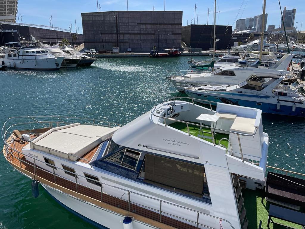 Hotel Charming Boat House In Barcelona With Big Terrace And Solarium Sant Adria de Besos Exterior foto