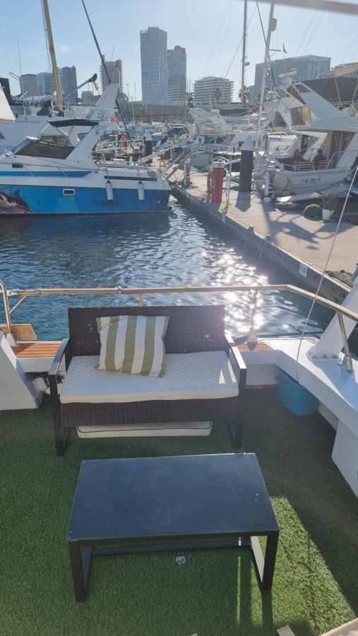 Hotel Charming Boat House In Barcelona With Big Terrace And Solarium Sant Adria de Besos Exterior foto