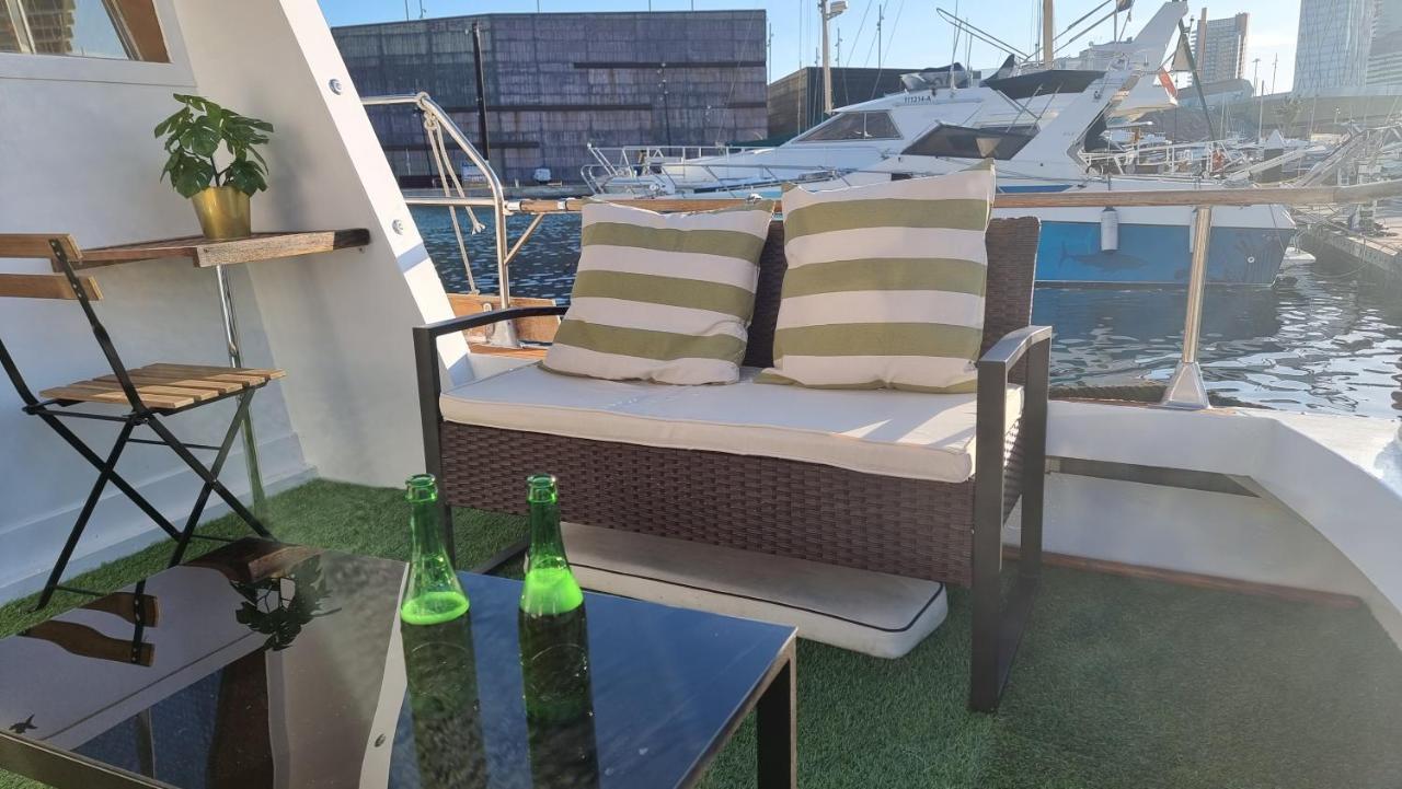 Hotel Charming Boat House In Barcelona With Big Terrace And Solarium Sant Adria de Besos Exterior foto