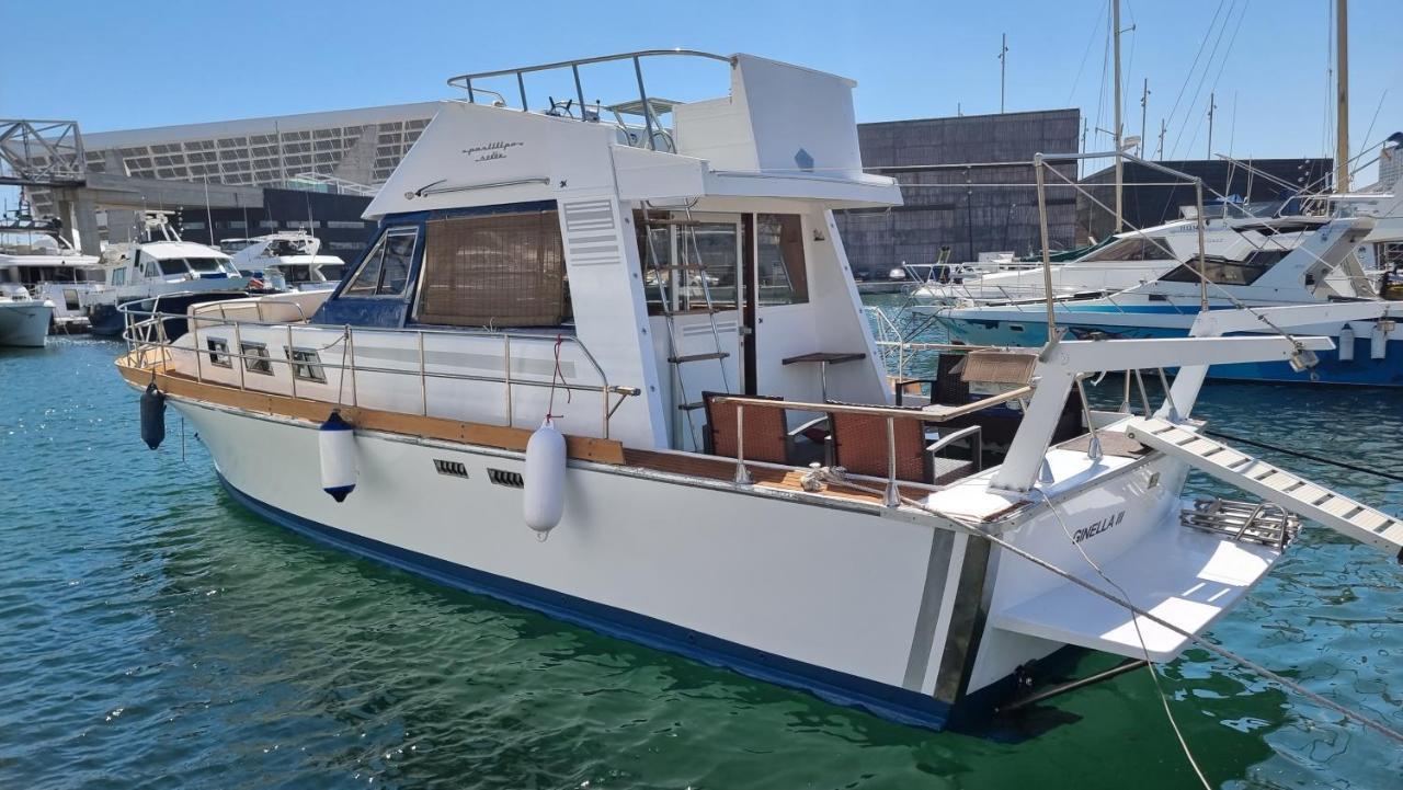 Hotel Charming Boat House In Barcelona With Big Terrace And Solarium Sant Adria de Besos Exterior foto